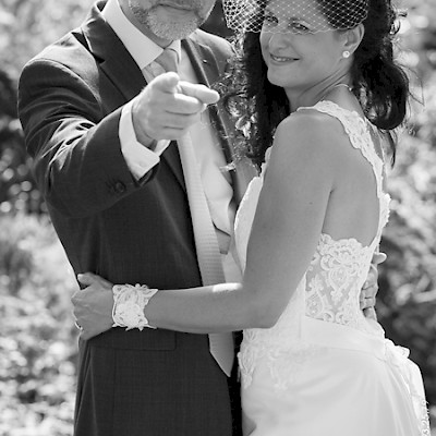 Reportage mariage photo du couple de marié en exterieur