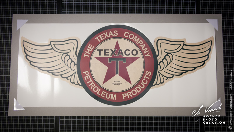 Création et impression d'un stickers covering pour voiture Texaco