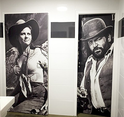 /site/assets/files/1435/decoration_personnalisee_habillage_porte.jpg