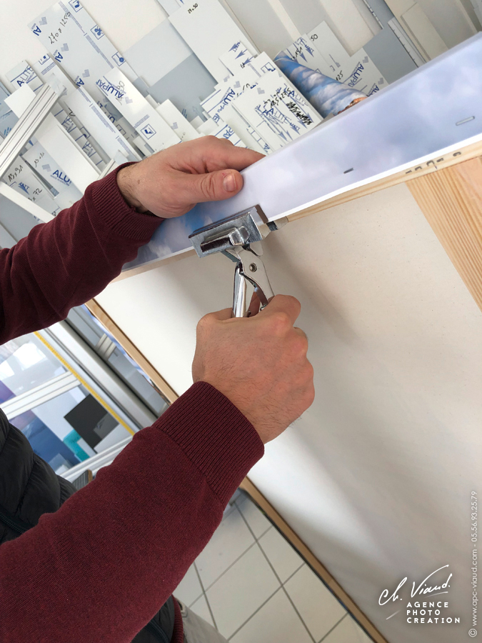 tension de la toile d'art sur châssis bois sur mesure