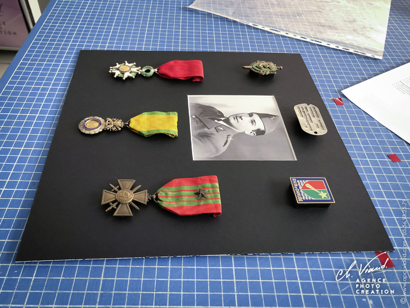 montage de cadre objet cadre vitrine pour médaille et photo