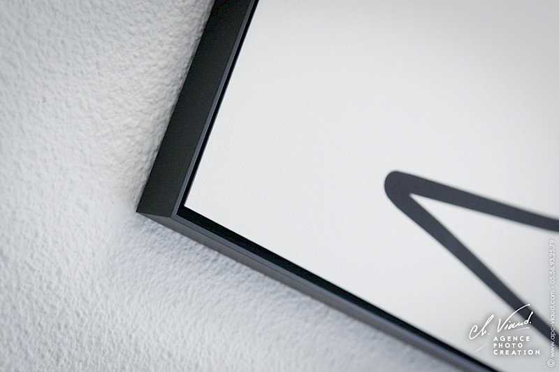 Angle de la caisse américaine en aluminium noire